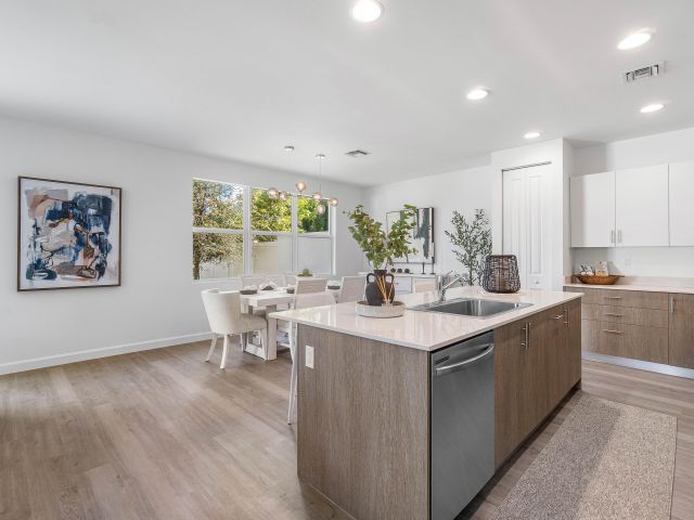 Продажа дома по адресу 6353 Tenor Drive - фото 6419469