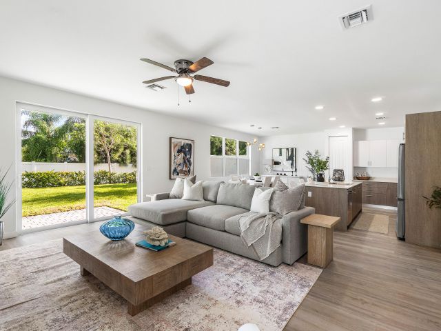 Продажа дома по адресу 6353 Tenor Drive - фото 6419472