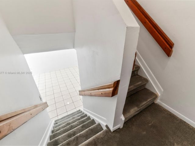 Дом в аренду по адресу 3358 NW 198th Ter - фото 7456305