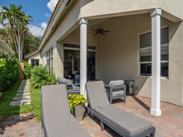 Дом в аренду по адресу 6670 NW 27th Avenue - фото 6421521