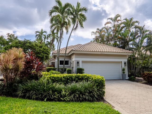 Дом в аренду по адресу 6670 NW 27th Avenue - фото 6421527