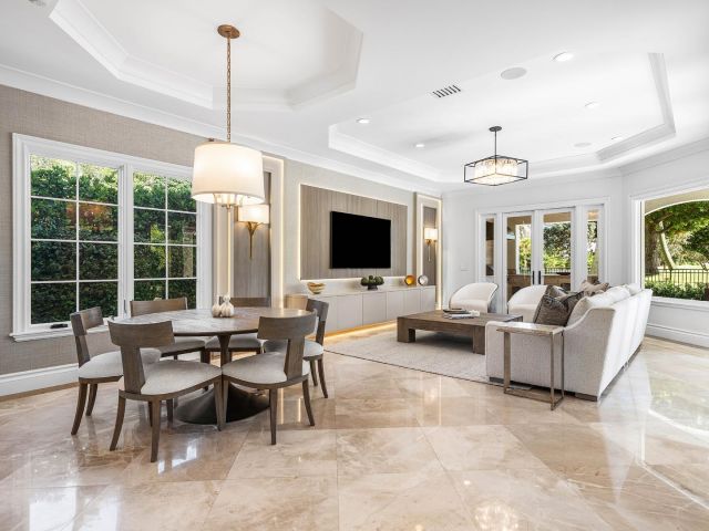 Продажа дома по адресу 121 Royal Palm Way - фото 6431463