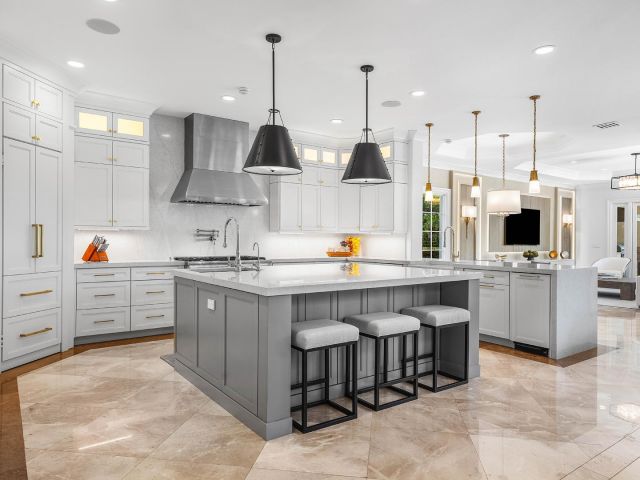 Продажа дома по адресу 121 Royal Palm Way - фото 6431466