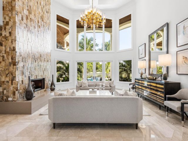 Продажа дома по адресу 121 Royal Palm Way - фото 6431472