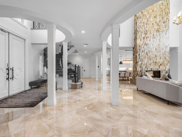 Продажа дома по адресу 121 Royal Palm Way - фото 6431473