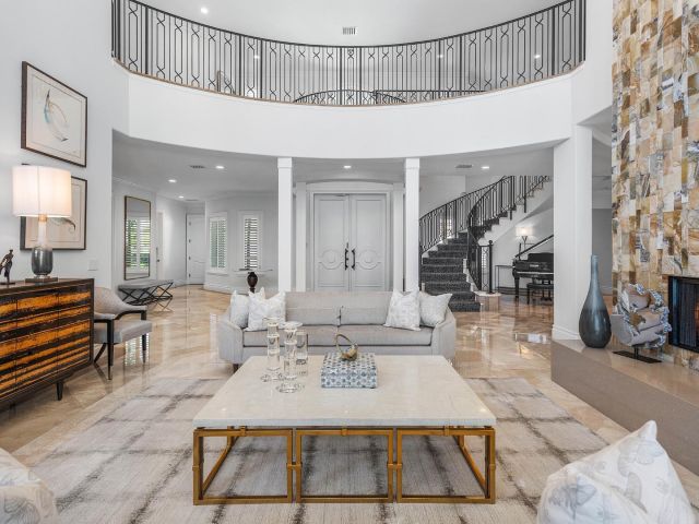 Продажа дома по адресу 121 Royal Palm Way - фото 6431474