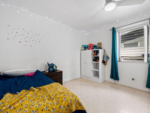 Продажа дома по адресу 313 SW 7th Street - фото 6619979