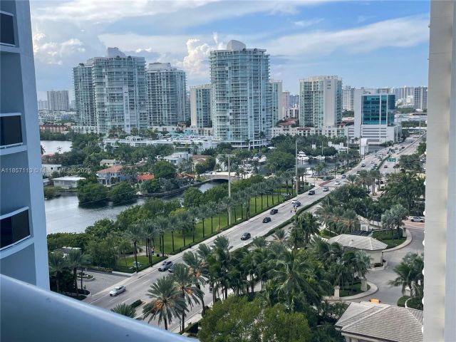 Квартира в аренду номер1402 - фото 6439231