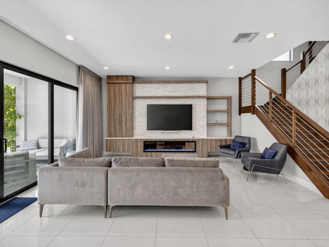 Продажа дома по адресу 8618 Tower Bridge Court - фото 6422323