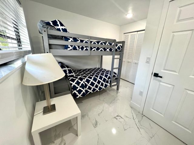 Продажа дома по адресу 12805 NW 6th Avenue - фото 6432652