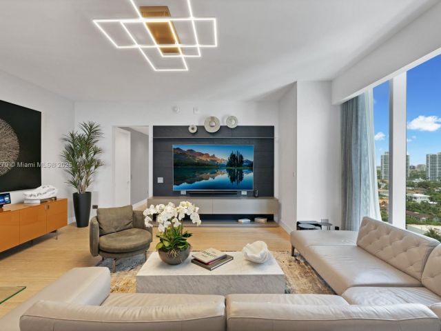 Продажа квартиры #1401/02 - фото 6430565