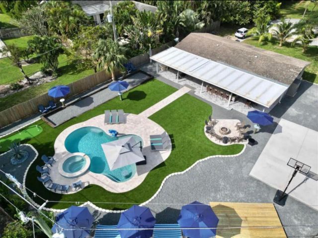 Дом в аренду по адресу 270 NW 36th Street - фото 6425159