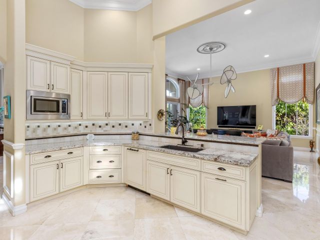 Продажа дома по адресу 780 NE Orchid Bay Drive - фото 6426289