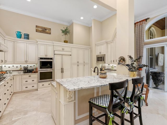 Продажа дома по адресу 780 NE Orchid Bay Drive - фото 6426291