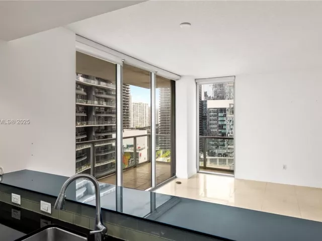 Продажа квартиры #2620 - фото 6428885