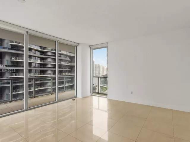 Продажа квартиры #2620 - фото 6428889