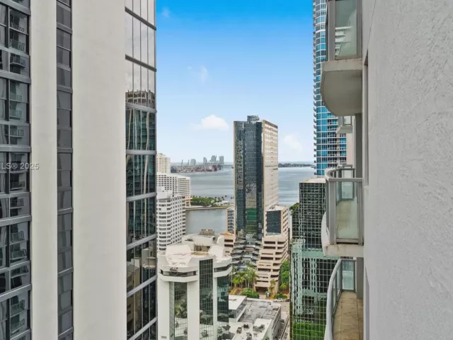 Продажа квартиры #2620 - фото 6428890