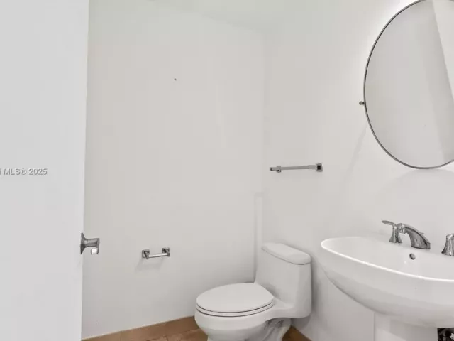 Продажа квартиры #2620 - фото 6541316