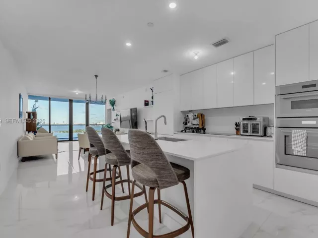 Продажа квартиры #1405 - фото 6874717