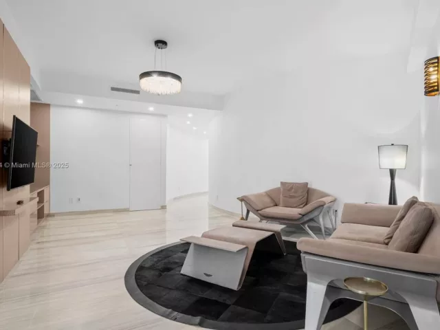 Квартира в аренду номер2105 - фото 6430755