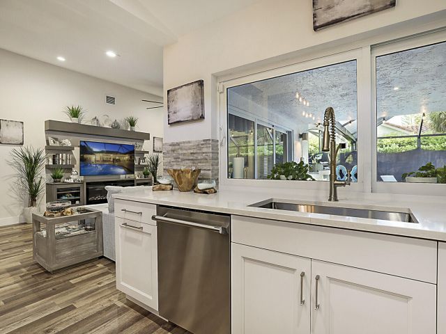 Продажа дома по адресу 2155 Rabbit Hollowe Circle - фото 6430392