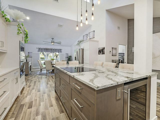 Продажа дома по адресу 2155 Rabbit Hollowe Circle - фото 6430396