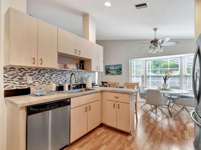 Продажа дома по адресу 7534 Ironbridge Circle - фото 6428187