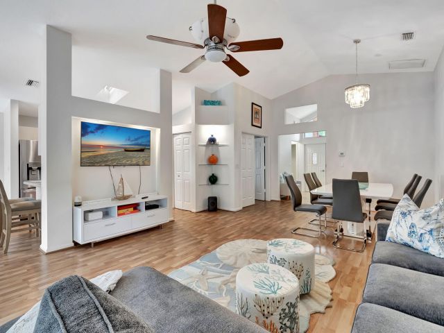 Продажа дома по адресу 7534 Ironbridge Circle - фото 6428196