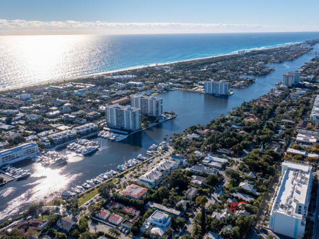 Дом в аренду по адресу 122 SE 7th Avenue - фото 6430452
