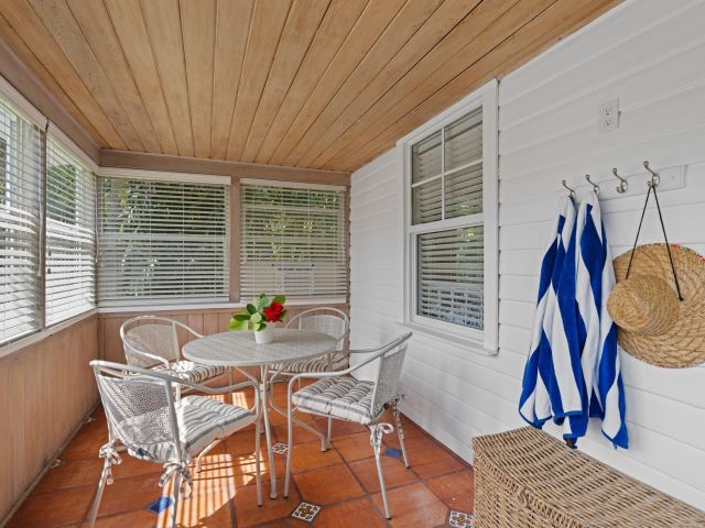 Дом в аренду по адресу 122 SE 7th Avenue - фото 6430455