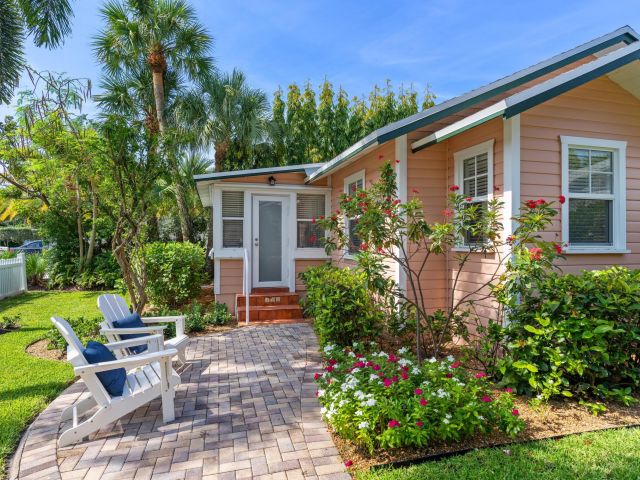 Дом в аренду по адресу 122 SE 7th Avenue - фото 6430457