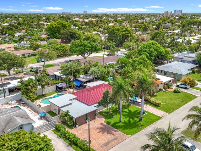 Продажа дома по адресу 2601 NE 18th Street - фото 6450777