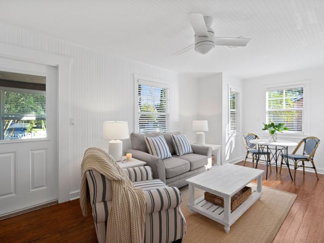 Дом в аренду по адресу 118 SE 7th Avenue - фото 6431205