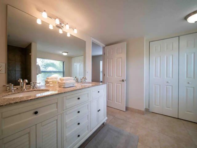 Дом в аренду по адресу 3042 Cardinal Drive - фото 6431574