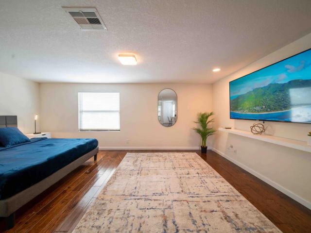 Дом в аренду по адресу 3042 Cardinal Drive - фото 6431580