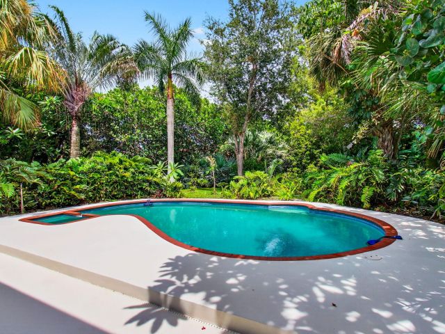 Продажа дома по адресу 420 Santa Fe Road - фото 6432247