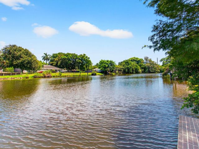 Продажа дома по адресу 420 Santa Fe Road - фото 6432258