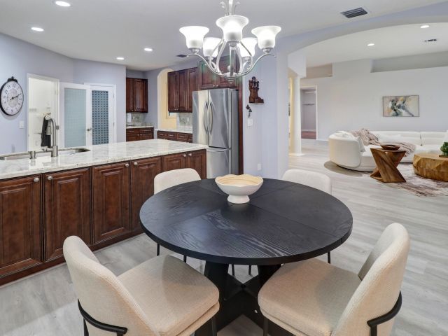 Продажа дома по адресу 12329 Riverfalls Court - фото 6688481