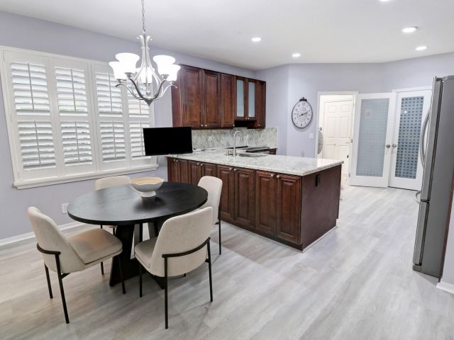 Продажа дома по адресу 12329 Riverfalls Court - фото 6688483