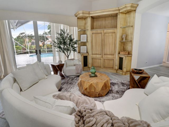 Продажа дома по адресу 12329 Riverfalls Court - фото 6688485