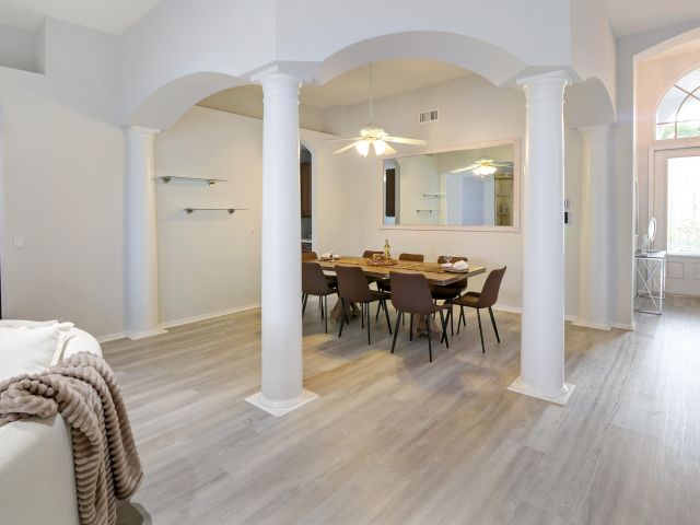 Продажа дома по адресу 12329 Riverfalls Court - фото 6688489