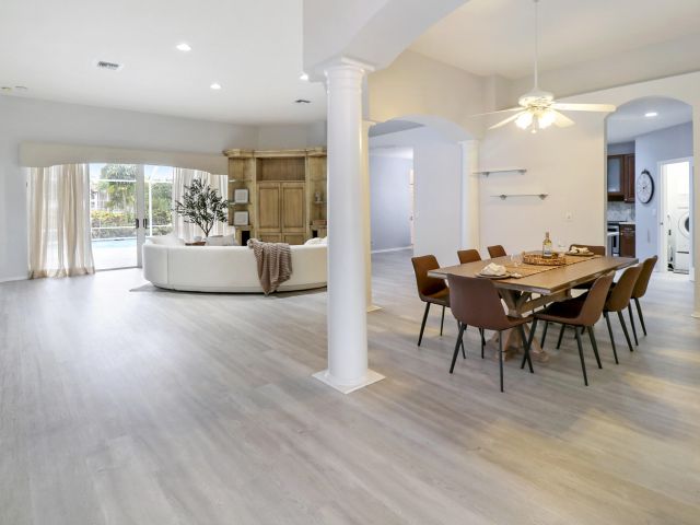 Продажа дома по адресу 12329 Riverfalls Court - фото 6688490