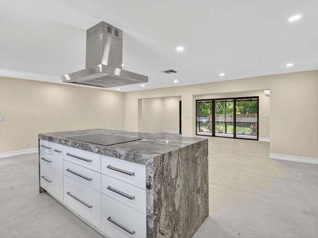 Продажа дома по адресу 6251 Hitchin Post Way - фото 6505045