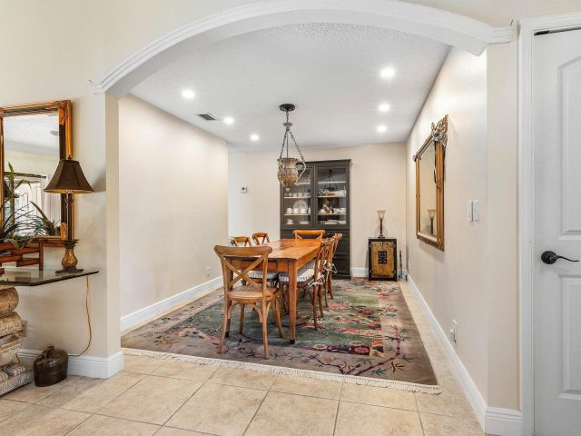 Продажа дома по адресу 21911 Satinwood Drive - фото 6809366