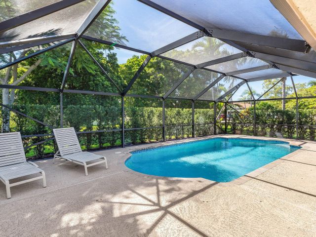 Продажа дома по адресу 21911 Satinwood Drive - фото 6809372