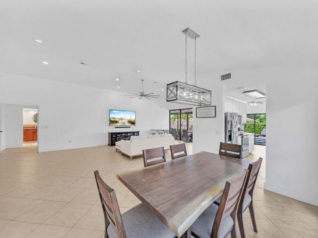 Продажа дома по адресу 10255 Sunset Bend Drive - фото 6435662