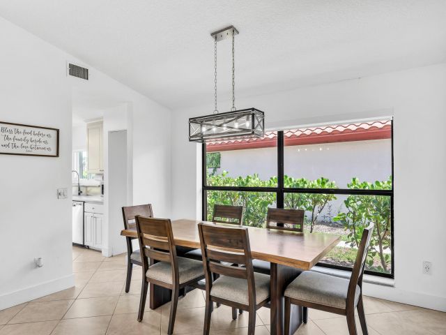 Продажа дома по адресу 10255 Sunset Bend Drive - фото 6435663