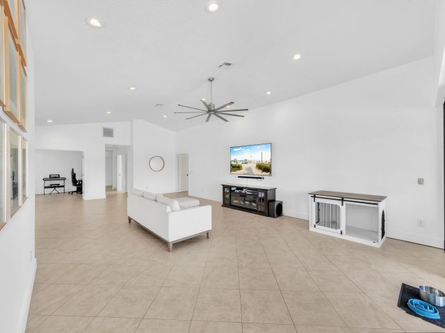 Продажа дома по адресу 10255 Sunset Bend Drive - фото 6435665
