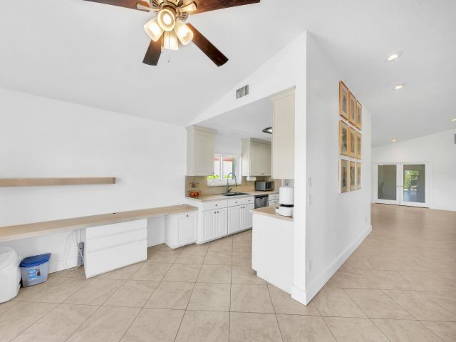 Продажа дома по адресу 10255 Sunset Bend Drive - фото 6435673