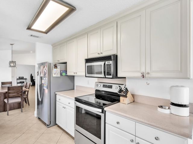 Продажа дома по адресу 10255 Sunset Bend Drive - фото 6435675